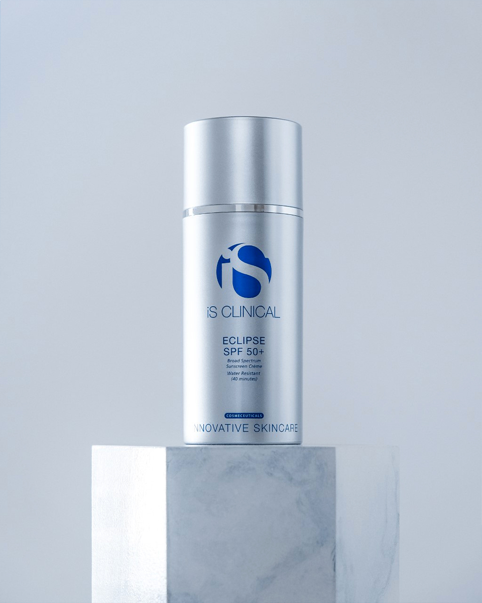 Krem przeciwsłoneczny - IS CLINICAL ECLIPSE SPF 50+